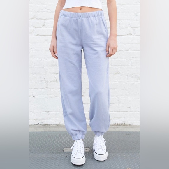 Brandy Melville Rosa Sweatpants - Picture 3 of 5